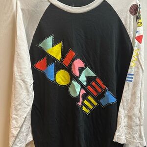 Disney Parks women's  MMRaglan Shirt - Black and White size XL/ NWOTA134